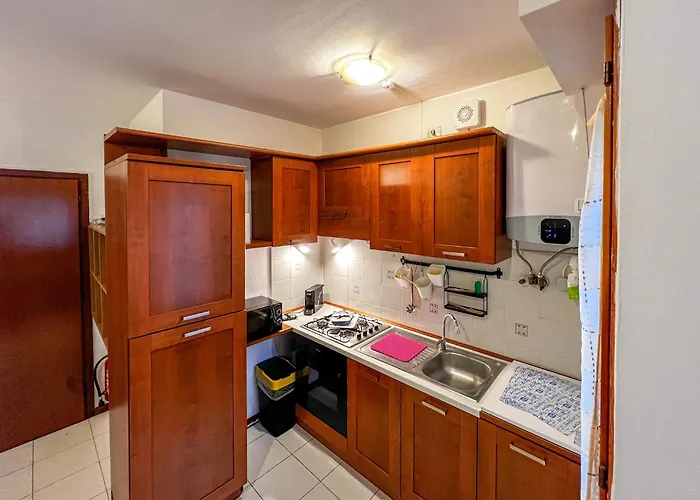 Apartament 2 Steps From Cisanello - Comfortable In Piza